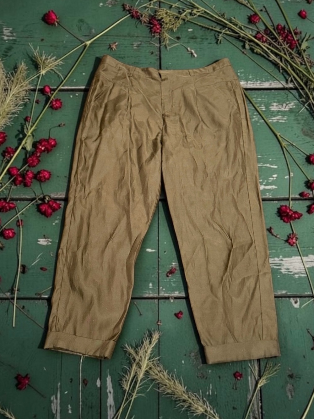 Vince Cropped Ankle Pants in Khaki